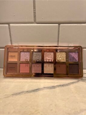Revolution "The Enchanted Icon" Eyeshadow Palette